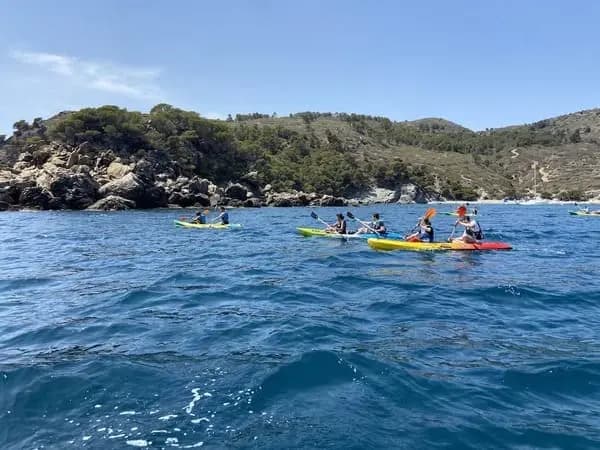 navegar en kayak por el cap de creus